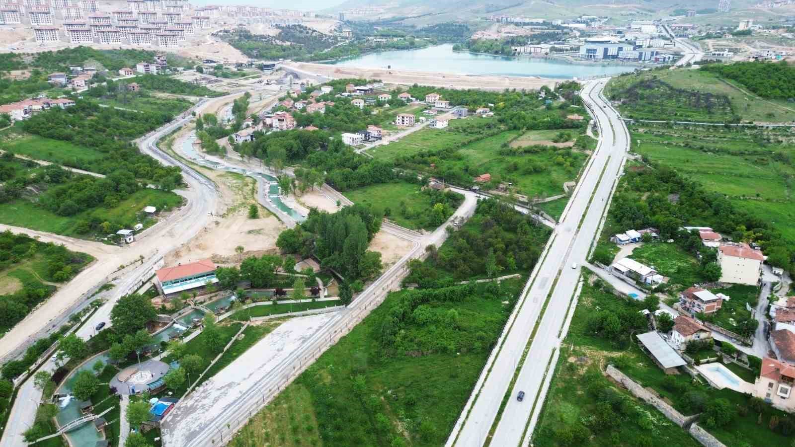 Başkan Taşkın &Ccedil;arşıbaşı Yenileme Alanı&rsquo;nda incelemelerde bulundu
