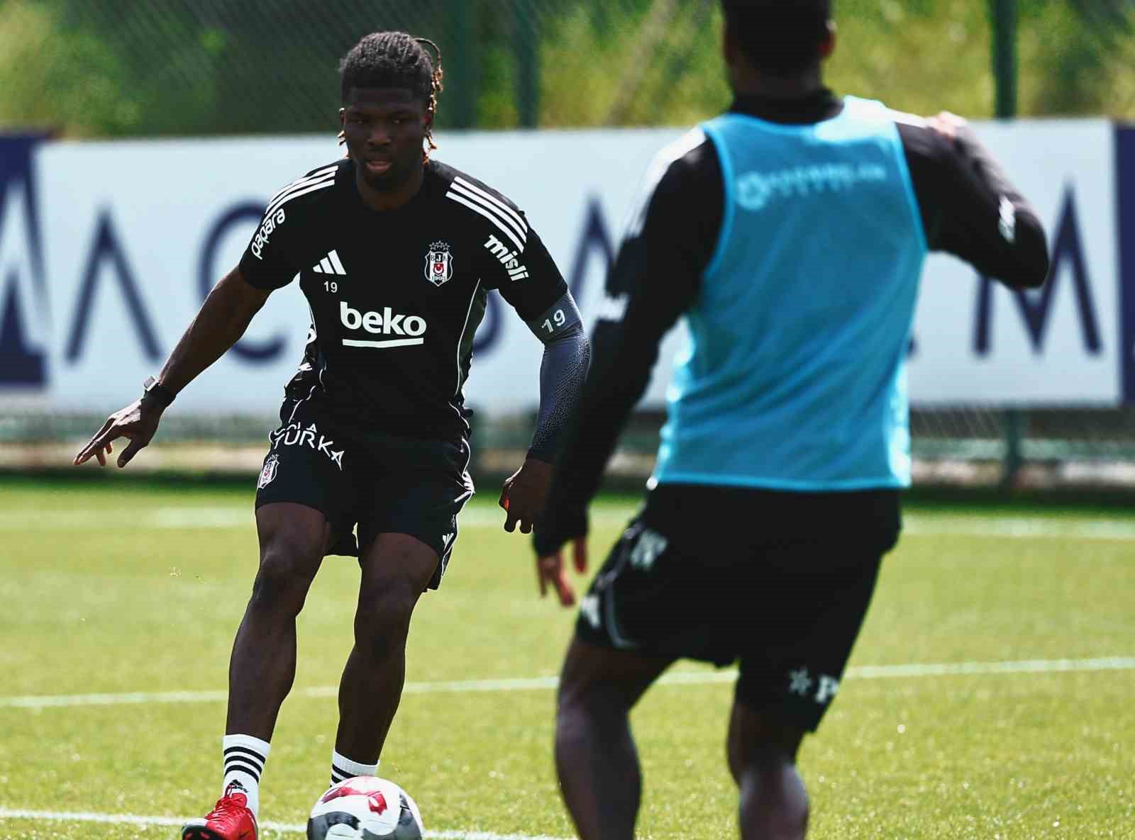 Beşiktaş&rsquo;ta &Ccedil;aykur Rizespor ma&ccedil;ı hazırlıkları başladı
