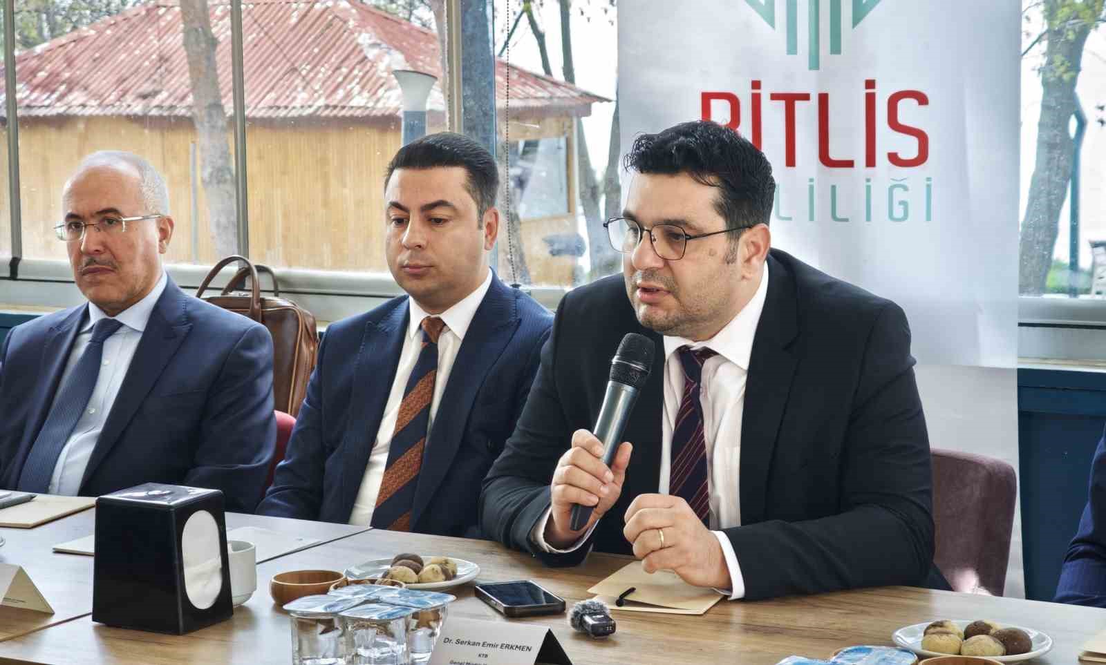 Bitlis&rsquo;te "Geleneksel Ahlat Taş İş&ccedil;iliği &Ccedil;alıştayı" d&uuml;zenlendi
