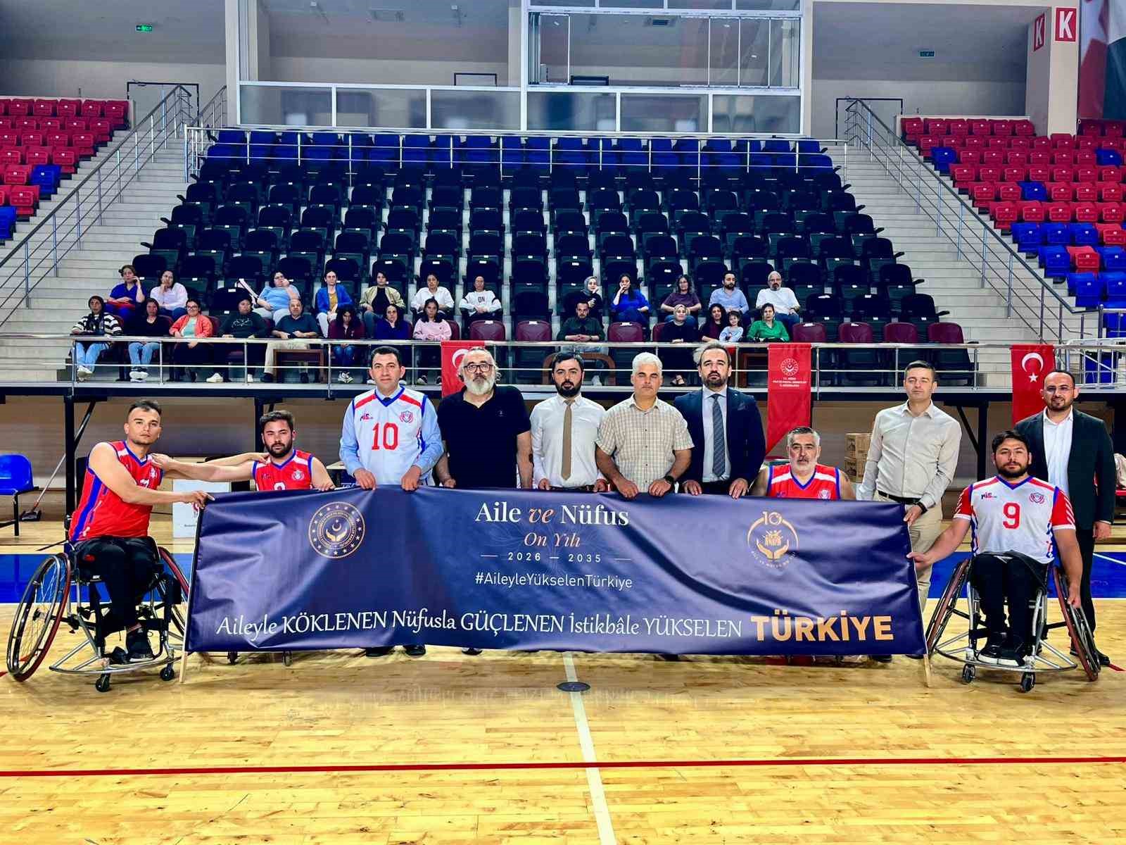 Sporun birleştirici g&uuml;c&uuml; engelleri aştı
