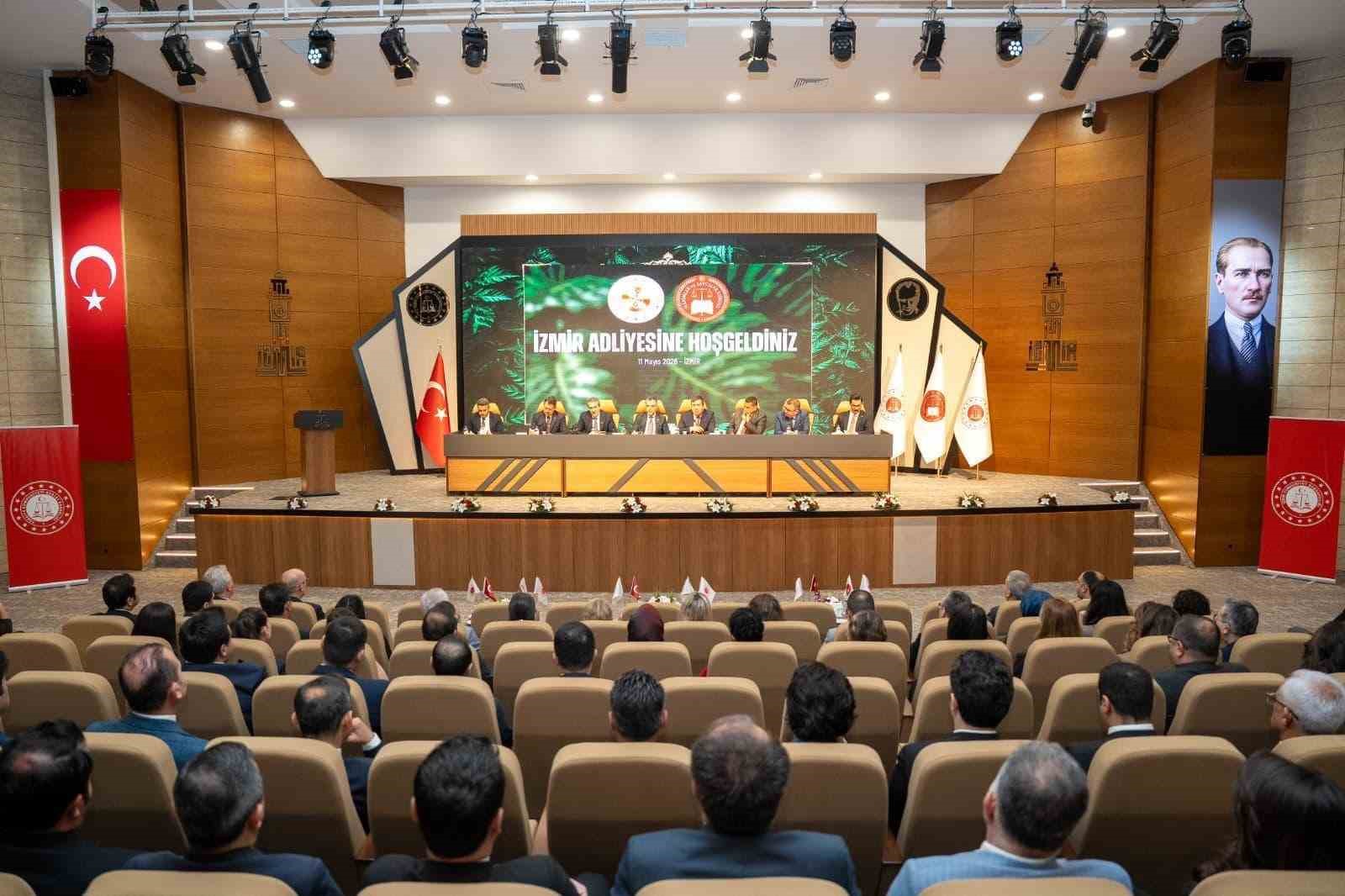 Adalet Bakanlığı ve HSK heyetinden İzmir Adliyesi&rsquo;ne ziyaret

