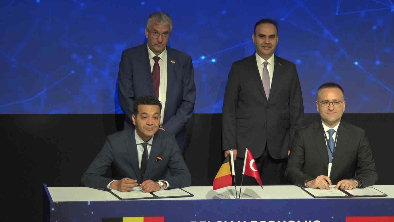 Bakan Kacır: "T&uuml;rkiye &uuml;retime baktığımız zaman &ouml;zellikle askeri kullanımda dronlar&rsquo;da lider konumunda"
