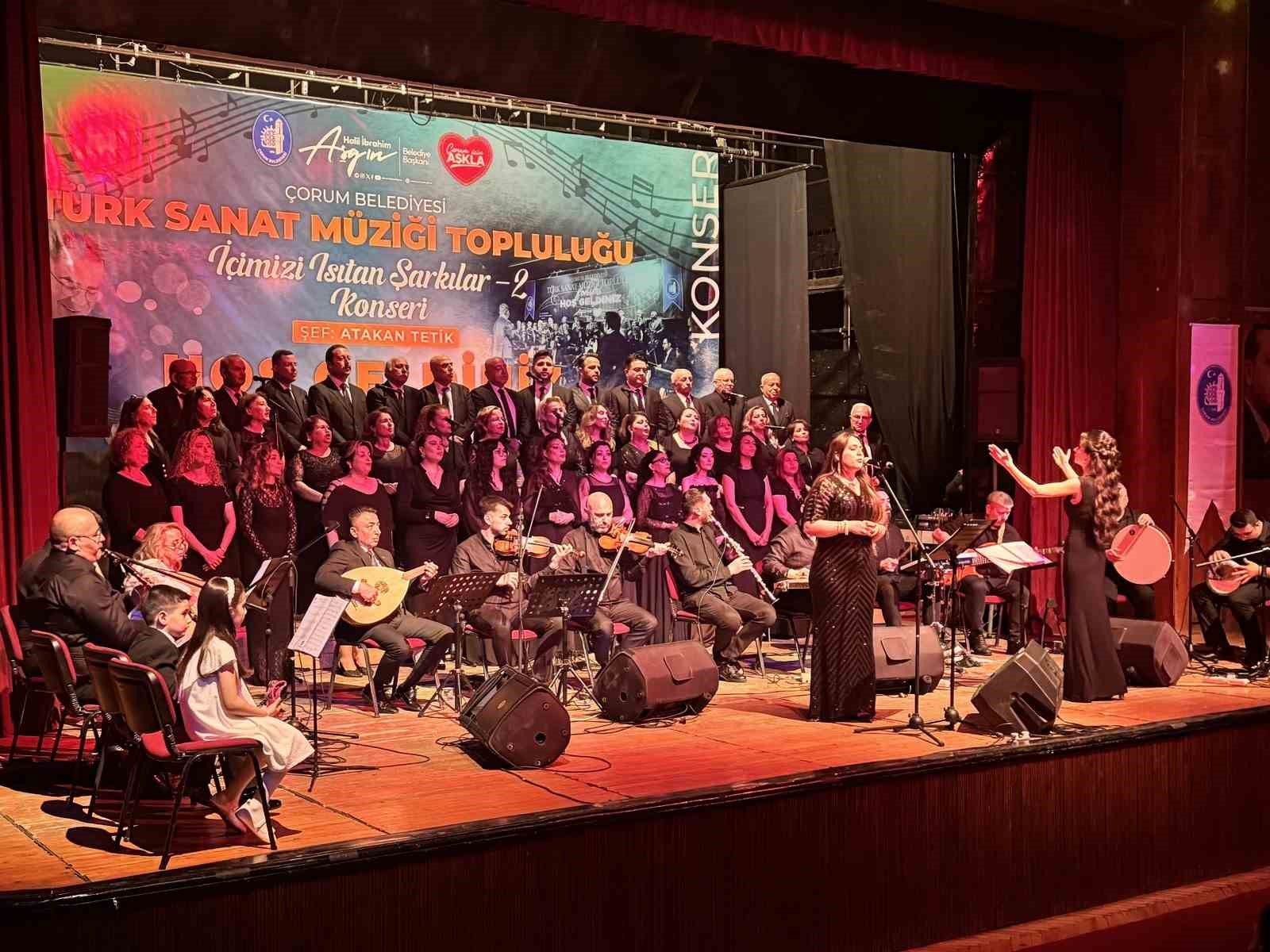 "İ&ccedil;imizi Isıtan Şarkılar" konserine b&uuml;y&uuml;k ilgi
