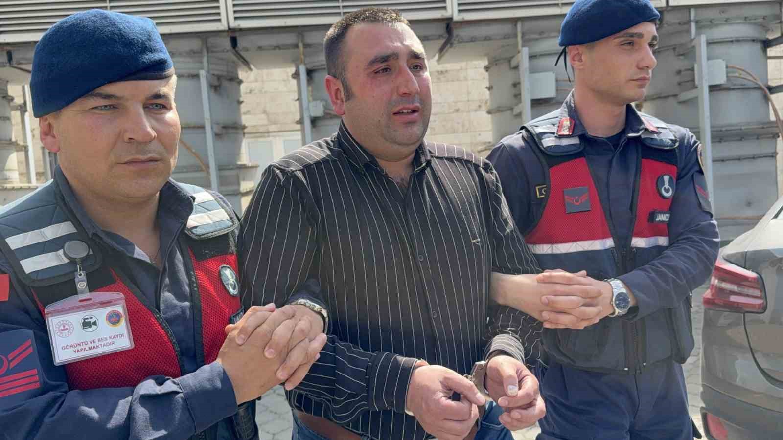 Babasını 8 kurşunla &ouml;ld&uuml;ren şahıs: "&Ccedil;ok pişmanım, kimse babasını &ouml;ld&uuml;rmek istemez, Allah bu acıyı kimseye yaşatmasın"
