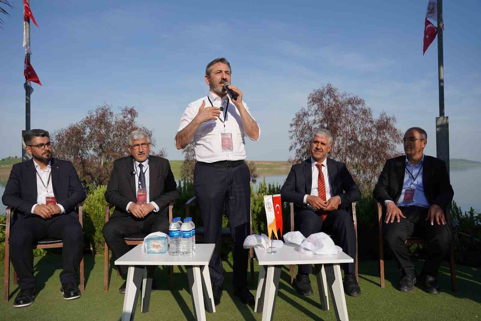 Kahta Belediyesi Gen&ccedil;lik Meclisi&rsquo;nden kariyer buluşması
