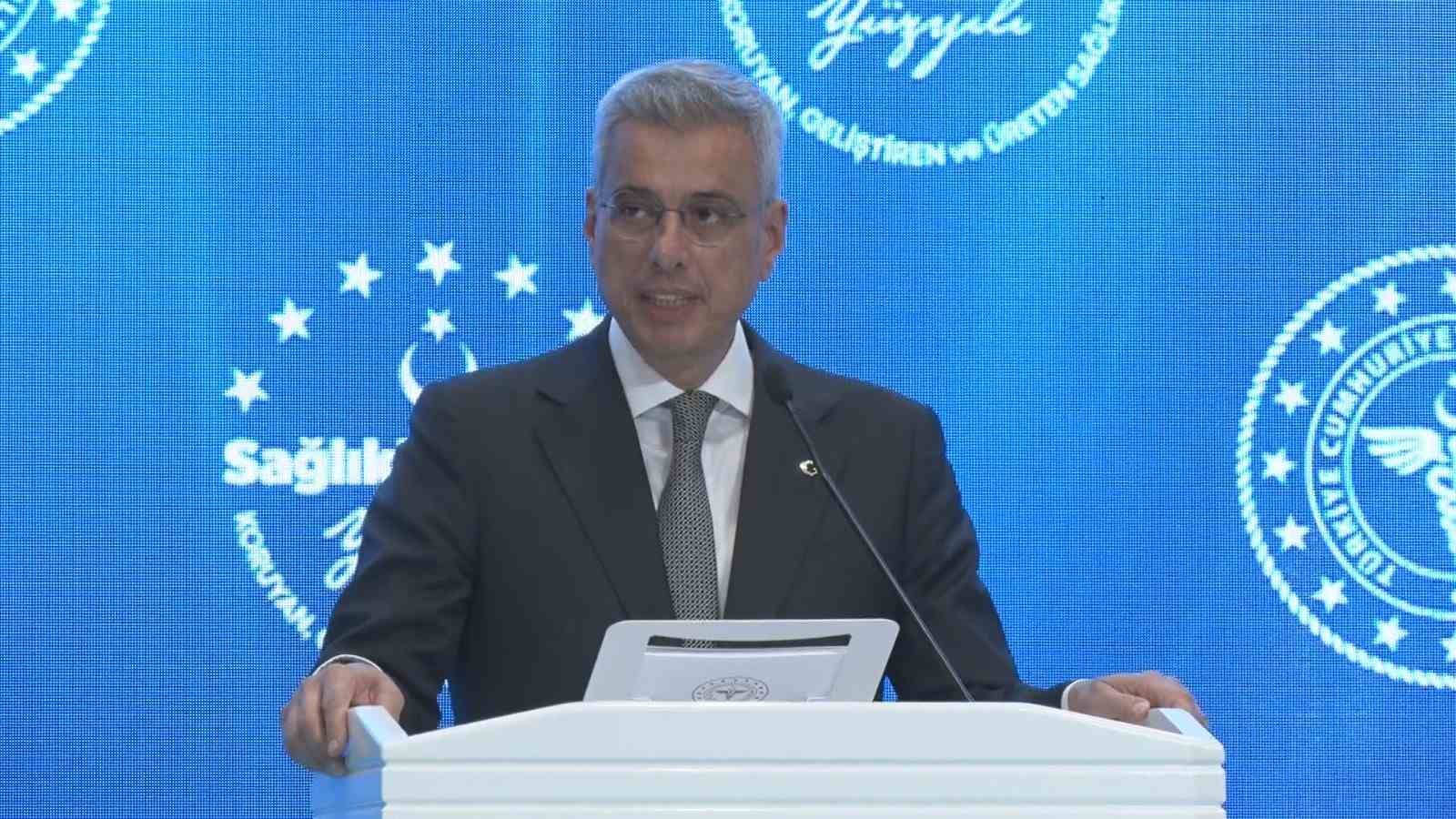 Bakan Memişoğlu: "Hemşire ve ebe sayımızı 330 binin &uuml;zerine &ccedil;ıkardık"
