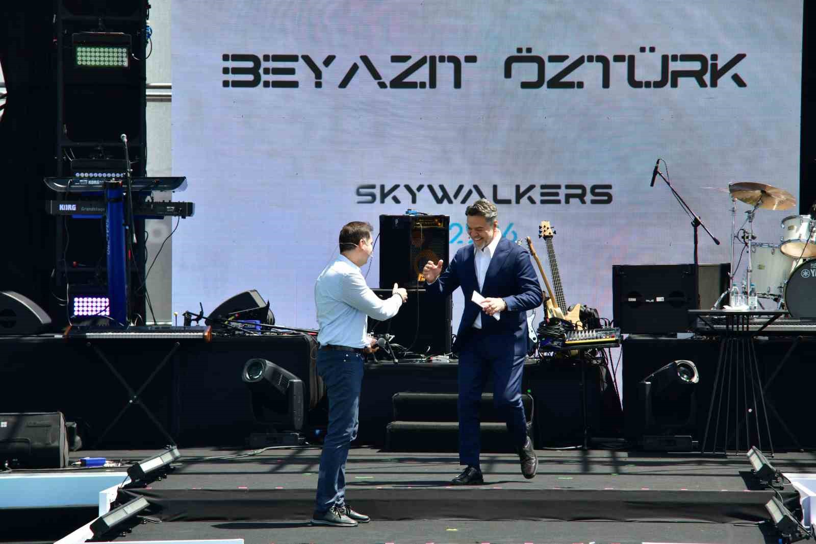 İGA İstanbul Havalimanında b&uuml;y&uuml;k aile buluşması: İGA &ccedil;alışanları Skywalkers&rsquo;ta
