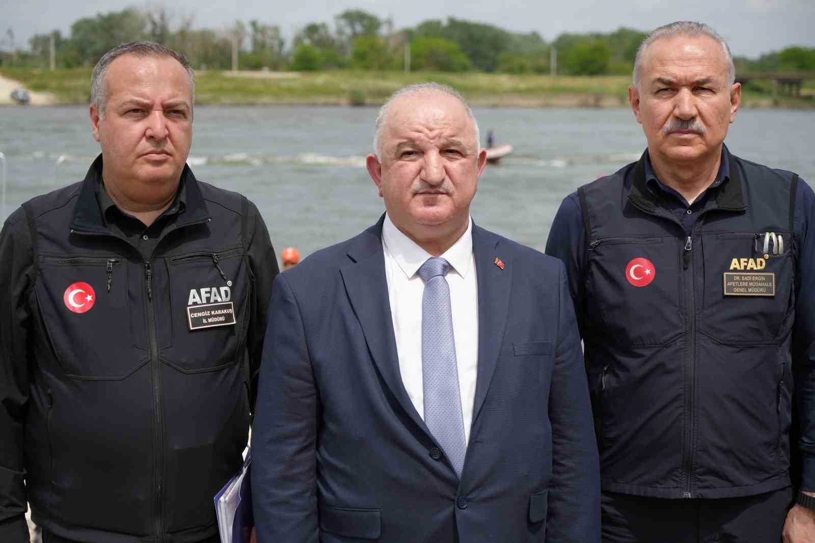 Edirne&rsquo;de nefes kesen sel-taşkın tatbikatı
