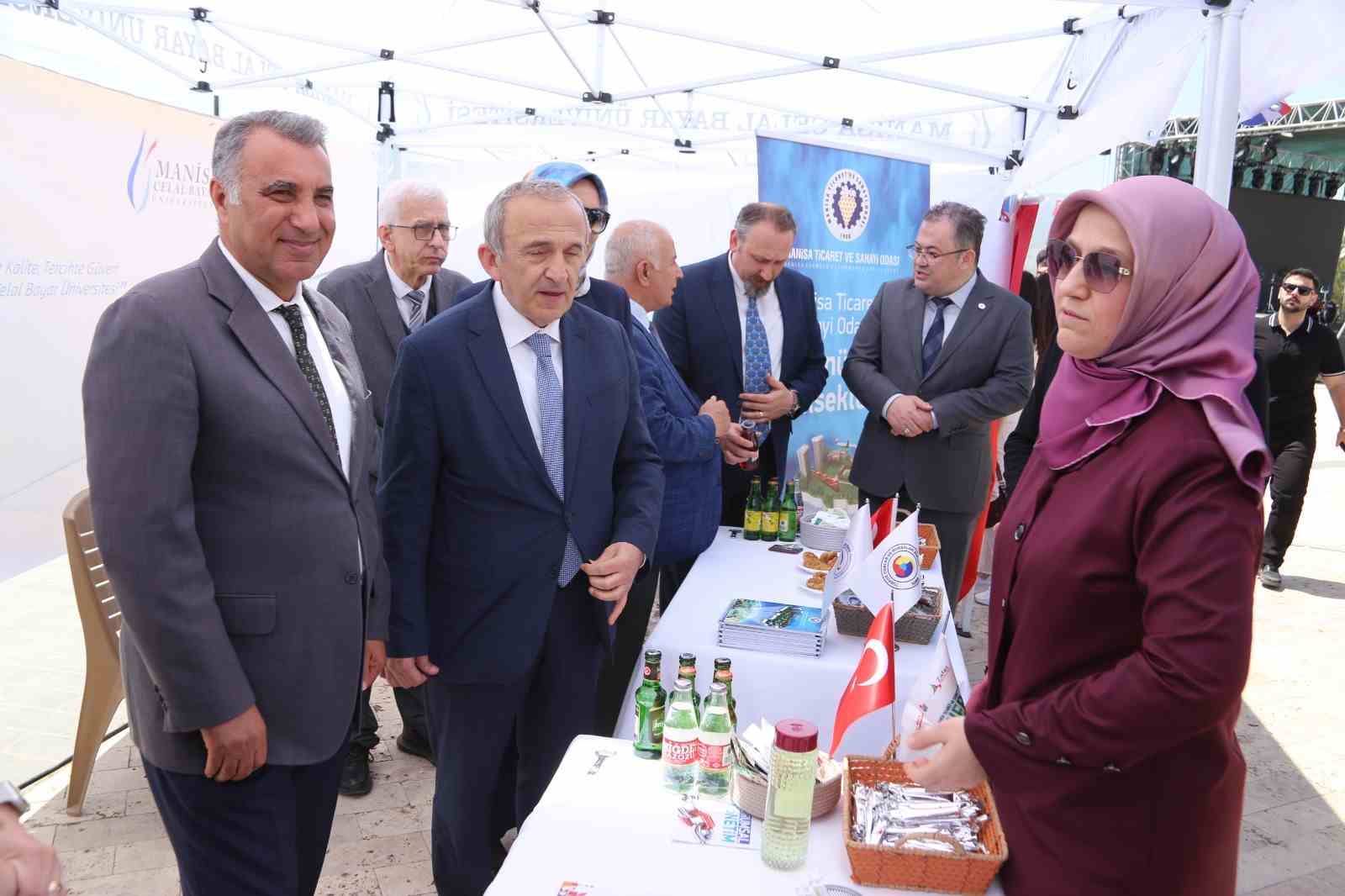 Manisa CB&Uuml;&rsquo;de kariyer r&uuml;zgarı
