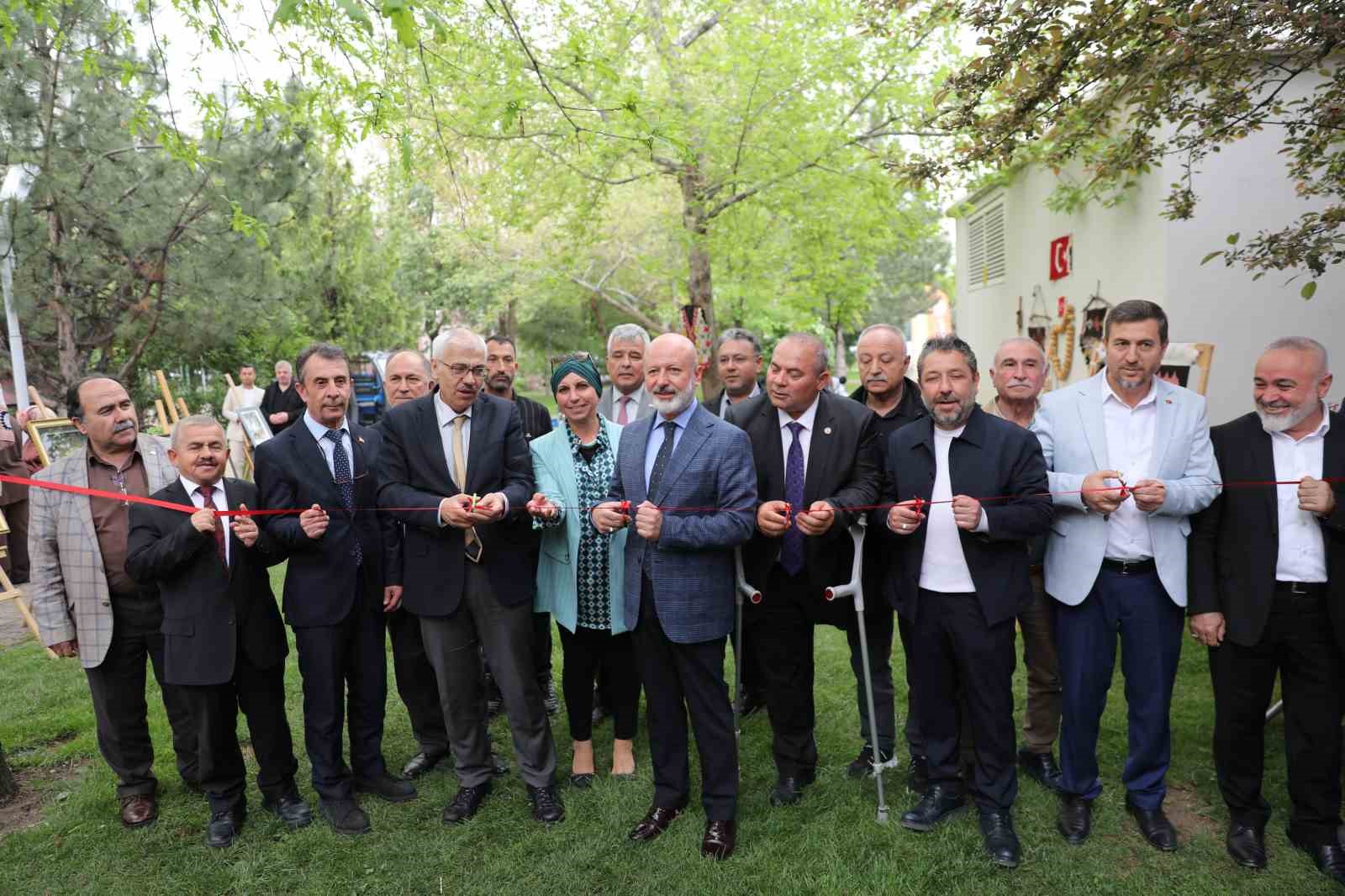 Başkan Çolakbayrakdar: "Engelli vatandaşlarımız bizin için ayrıcalıktır"
