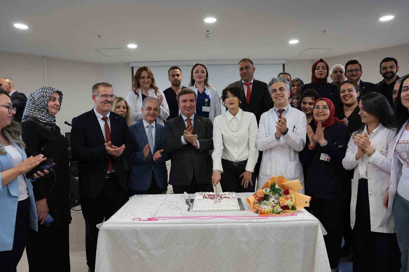 Mengücek Gazi Hastanesi’nde "Ebeler ve Hemşireler Haftası" kutlandı