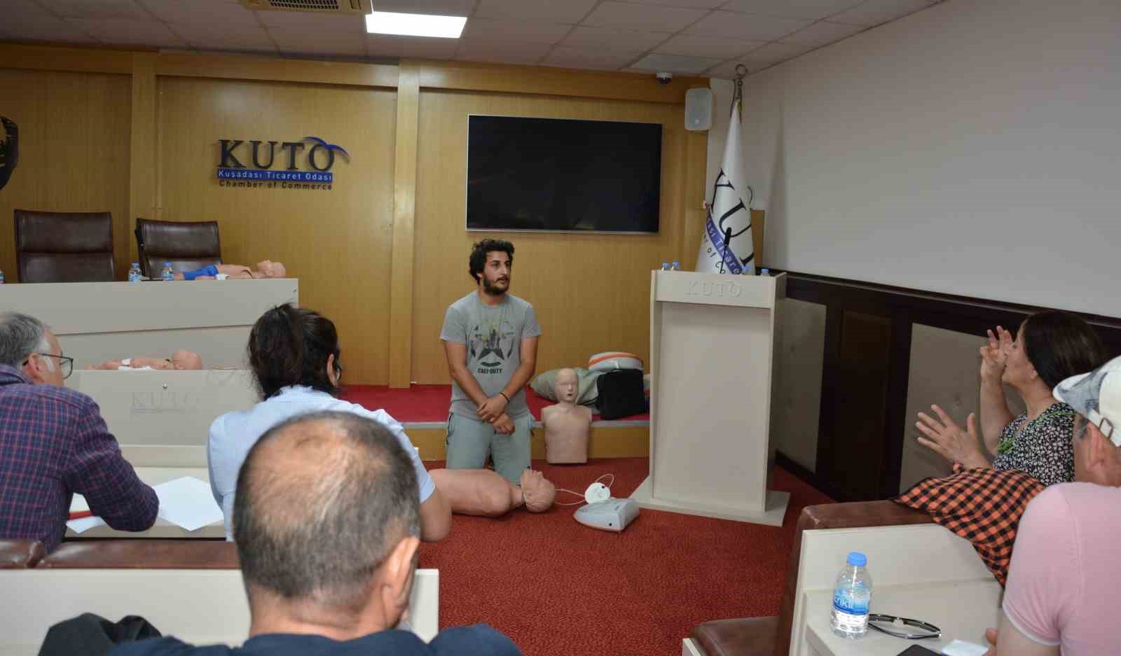 KUTO hizmet binası Kuşadası&rsquo;nın ortak buluşma noktası olmaya devam ediyor
