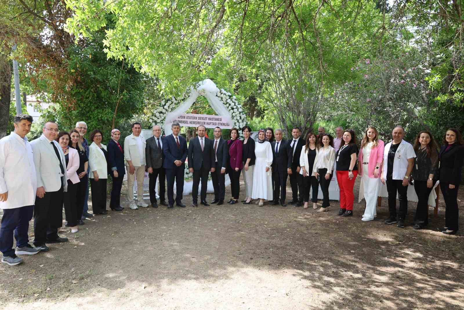 Meslekte 36&rsquo;ıncı yılını tamamlayan hemşirelere plaket takdim edildi
