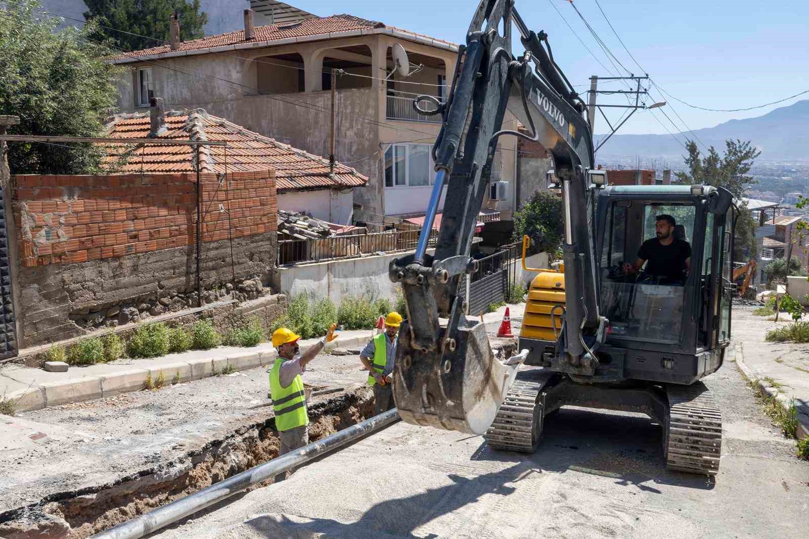 Bayraklı&rsquo;da 35 kilometrelik i&ccedil;me suyu hattı yenileniyor
