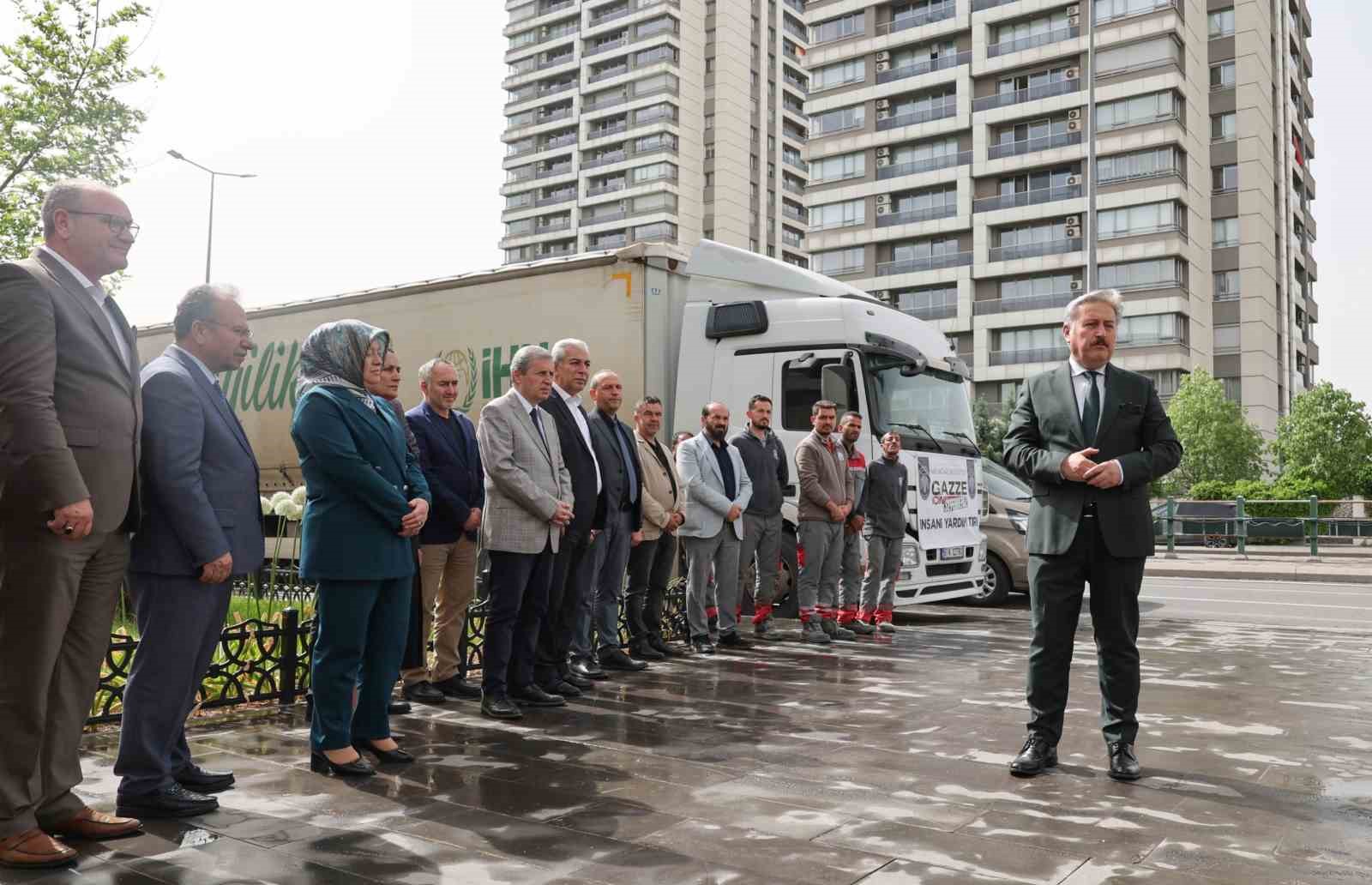 Melikgazi Belediyesi&rsquo;nin yardım tırları Gazze&rsquo;ye doğru yola &ccedil;ıktı
