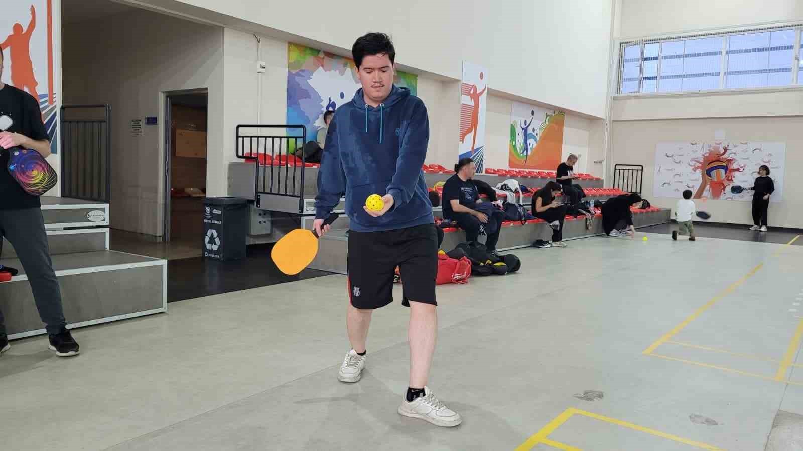 Dezenformasyona karşı pickleball
