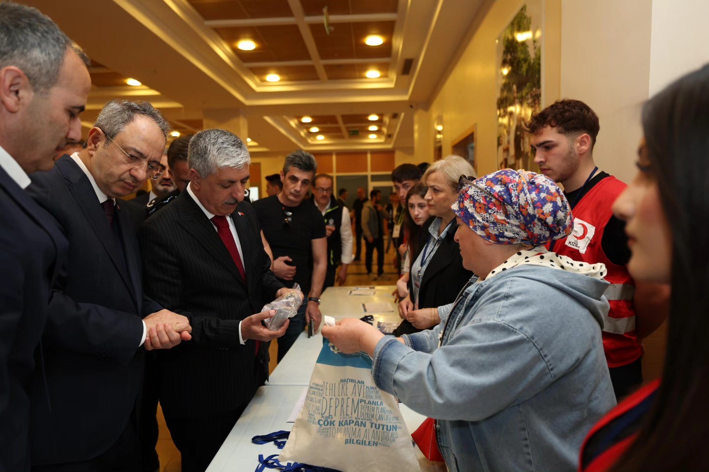 Dilovası’nda vatandaşlara afetlere hazırlık eğitimi verildi