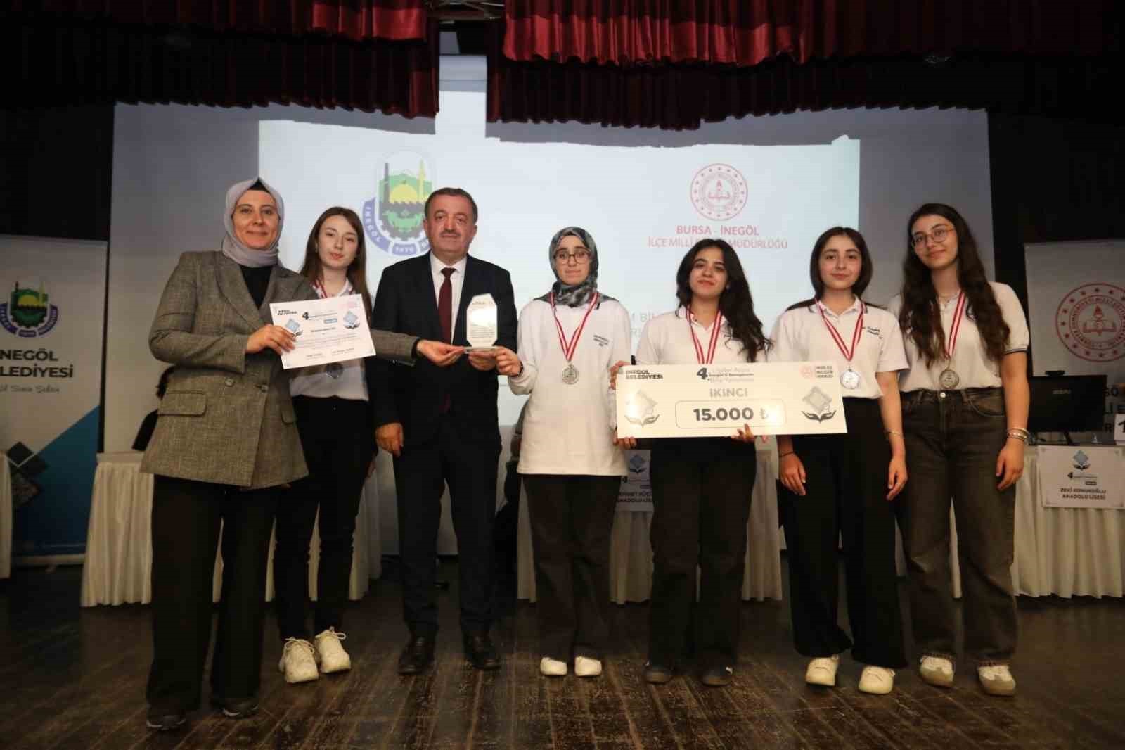 Liseliler İneg&ouml;l bilgisiyle yarıştı
