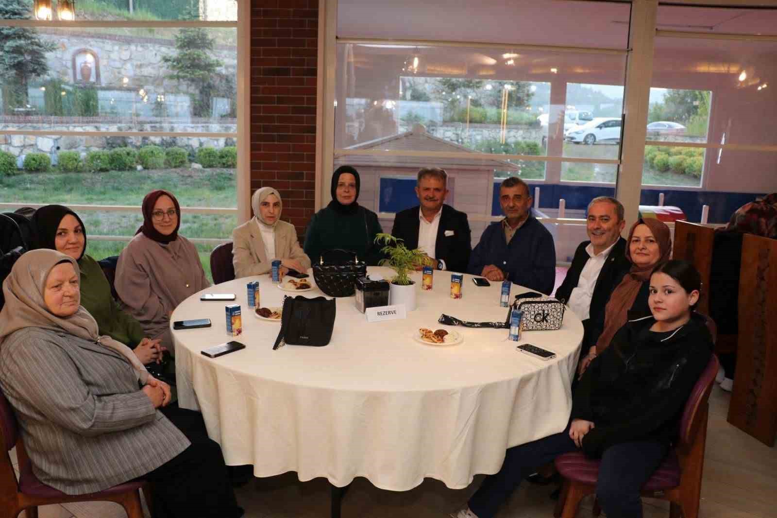 Hilaltepe&rsquo;de Anneler G&uuml;n&uuml; coşkusu
