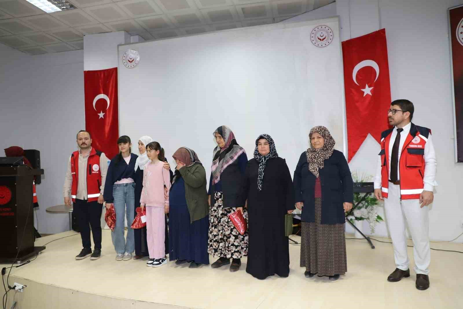Kuşakları buluşturan program Besni&rsquo;de yoğun ilgi g&ouml;rd&uuml;
