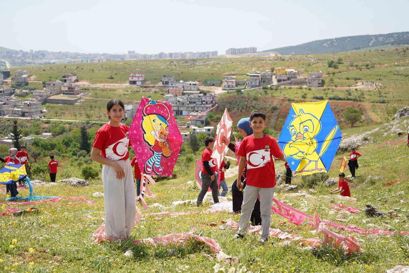 Şehitkamil&rsquo;de 19 Mayıs coşkusu g&ouml;ky&uuml;z&uuml;ne taşındı

