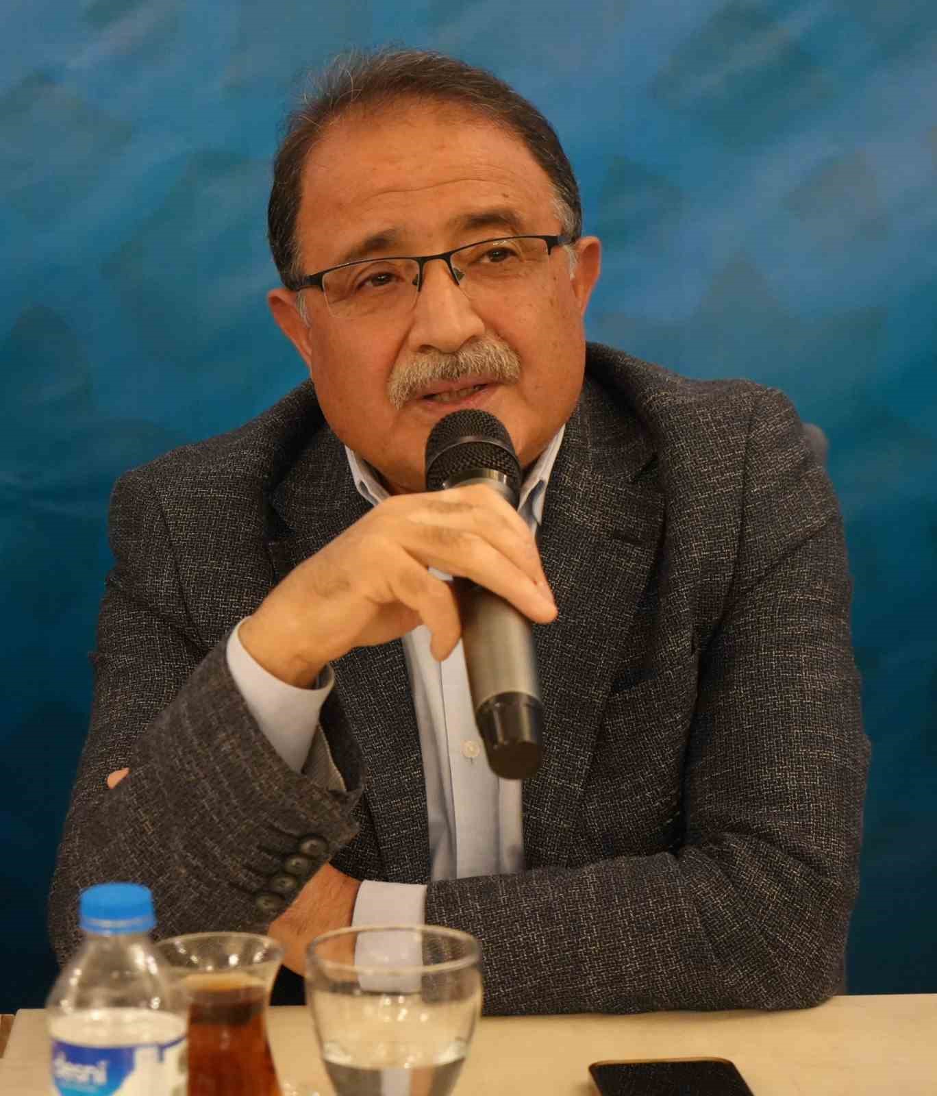 İrfan Meclisinde Doğu T&uuml;rkistan konuşuldu

