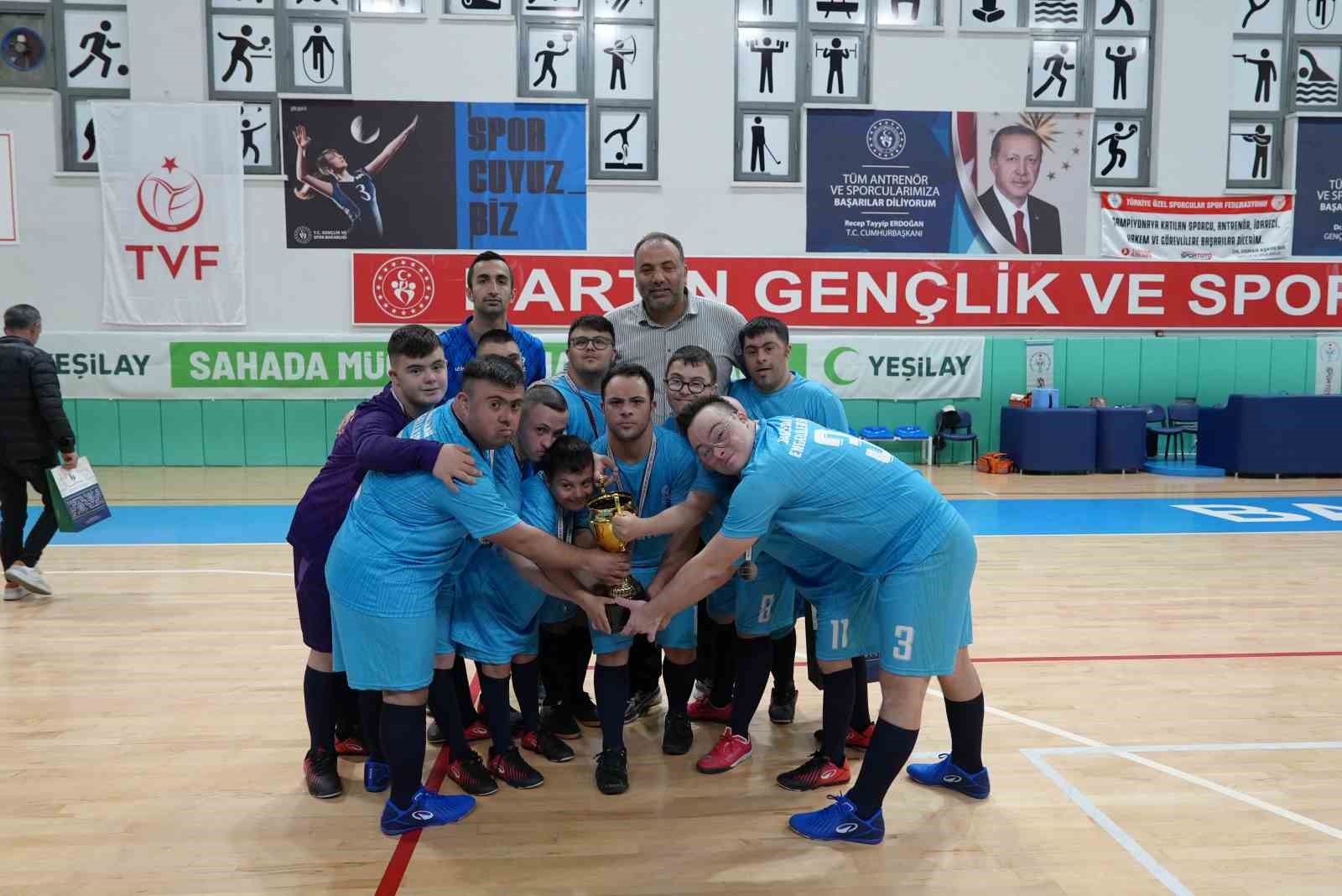 Futsal T&uuml;rkiye Şampiyonası&rsquo;nda ikincilik Bağcılar&rsquo;ın
