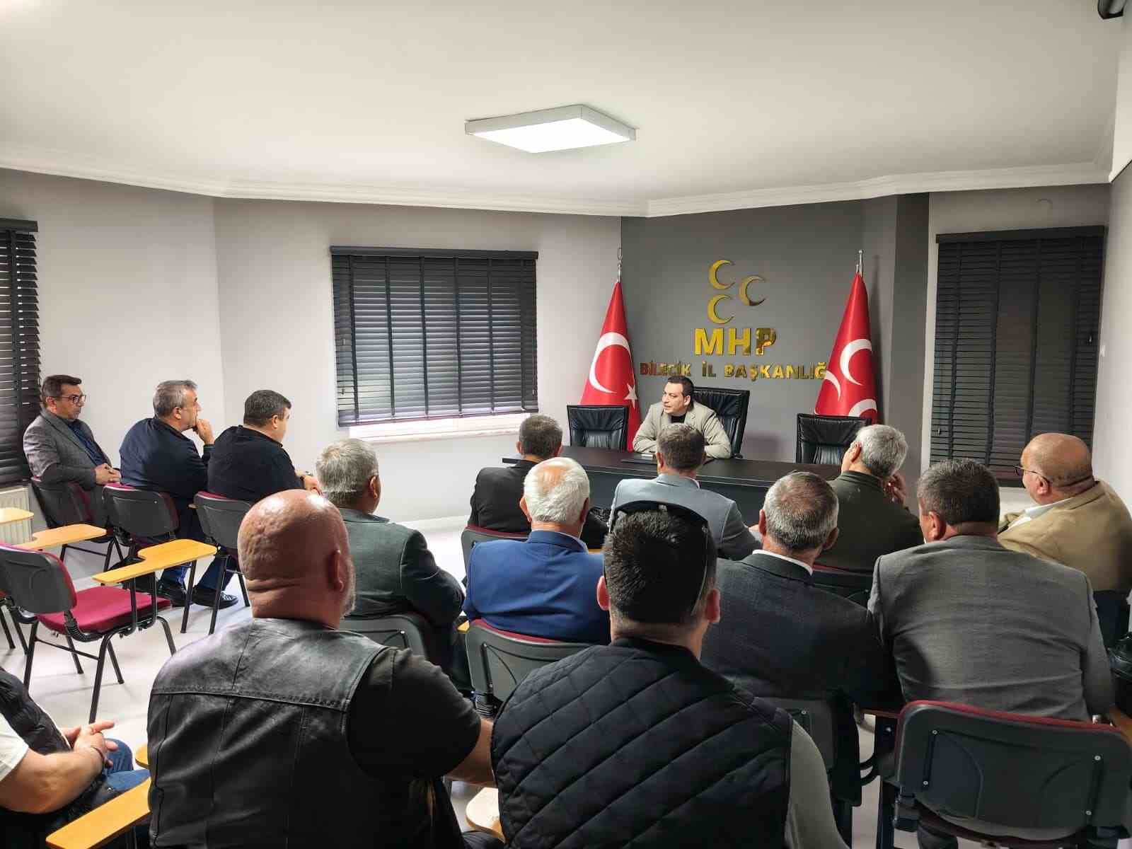 MHP İl Başkanı &Ouml;zkan muhtarlarla bir araya geldi

