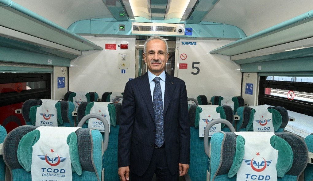 Bakan Uraloğlu: "Kurban Bayramı&rsquo;nda THT trenlerimizde toplamda 18 bin 644 kişilik kapasite artışı sağlayacağız"
