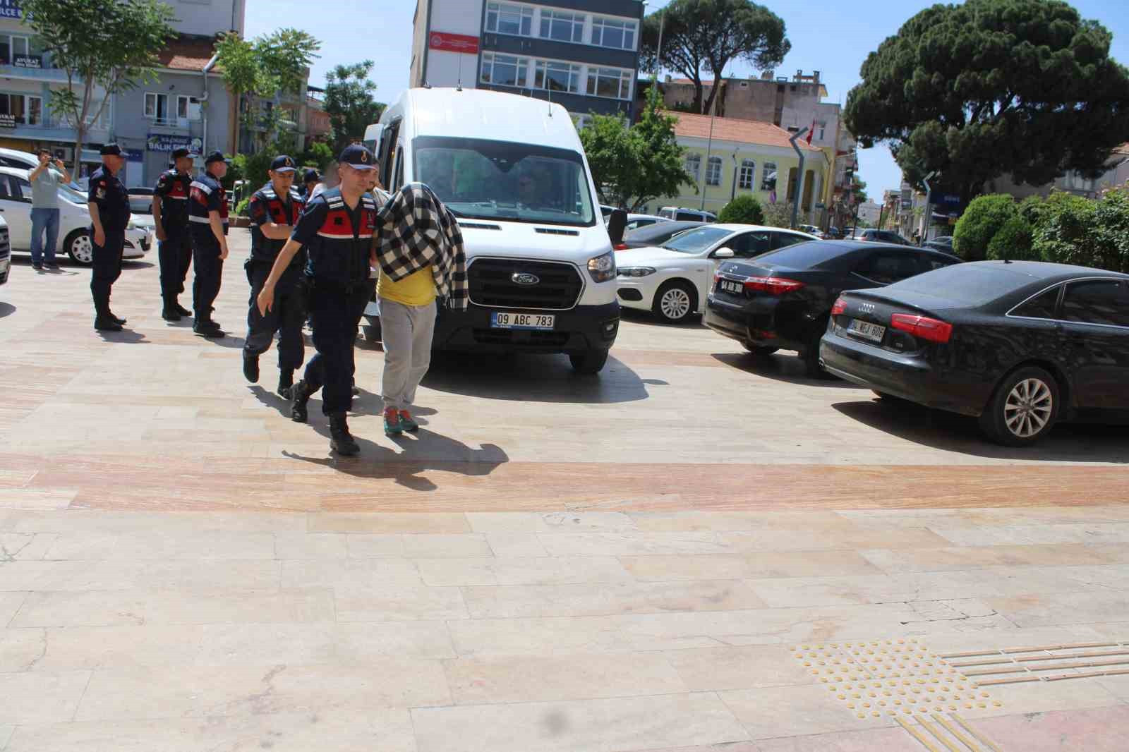 Bahis operasyonunda yakalan 8 ş&uuml;pheli serbest bırakıldı
