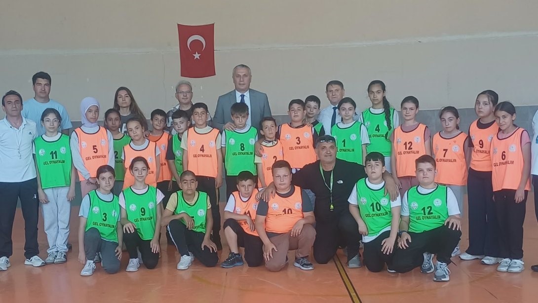 Burhaniye’de Geleneksel Çocuk Oyunları etkinliği başladı