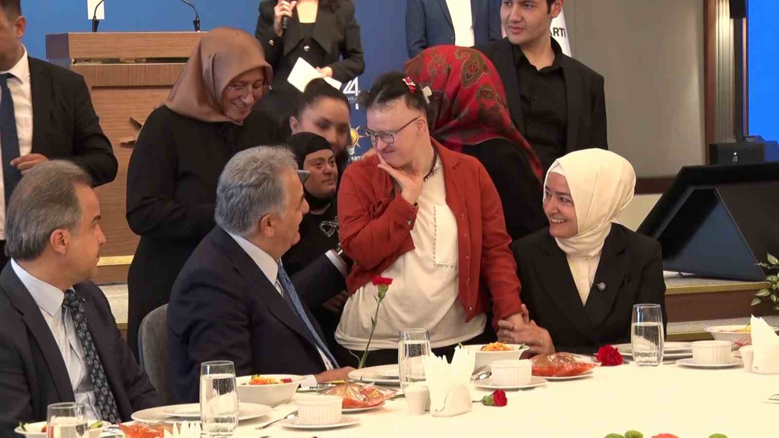 AK Parti&rsquo;den &lsquo;Engelleri Aşan Anne Y&uuml;reği&rsquo; programı
