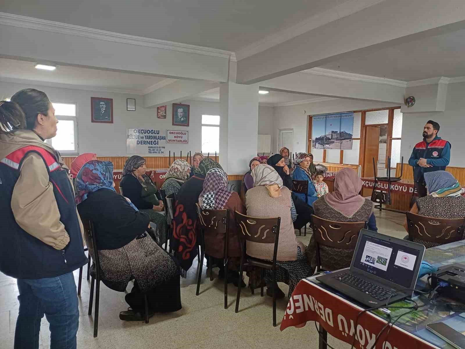 Arpa&ccedil;ay&rsquo;da kadın &uuml;reticilere kaz yetiştiriciliği eğitimi
