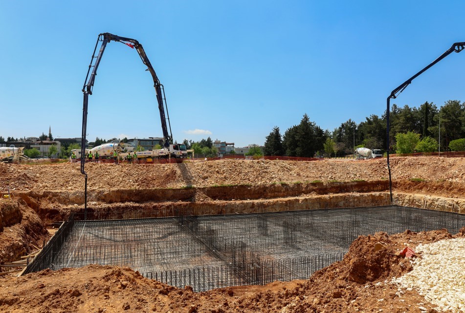 Konukoğlu Taziye Evi&rsquo;nin temeli t&ouml;renle atıldı
