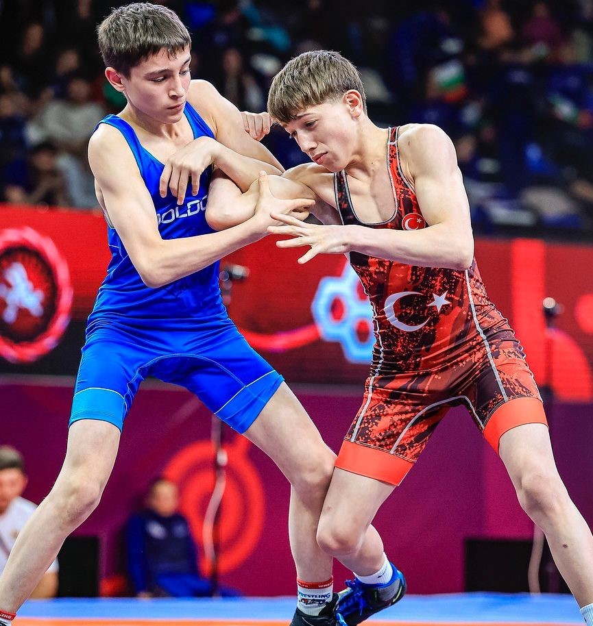 U17 Avrupa G&uuml;reş Şampiyonası&rsquo;nda &Ouml;mer Arslan&rsquo;dan bronz madalya
