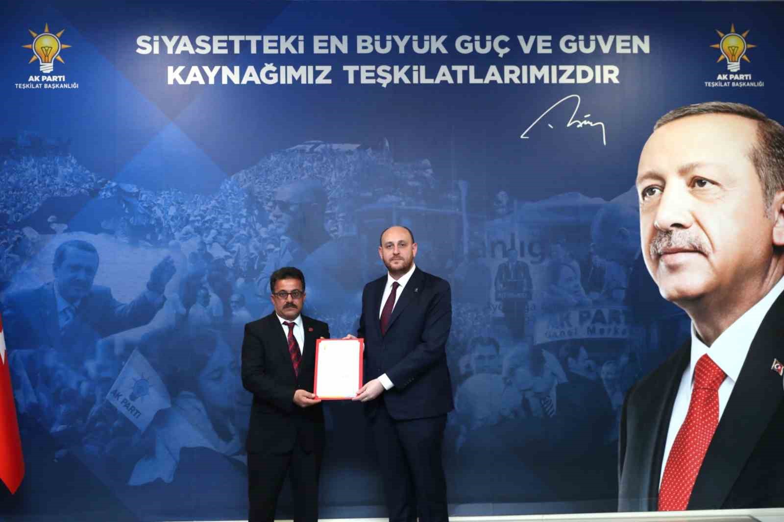 AK Parti İn&ouml;n&uuml; ve Mihalgazi il&ccedil;e başkanları değişti
