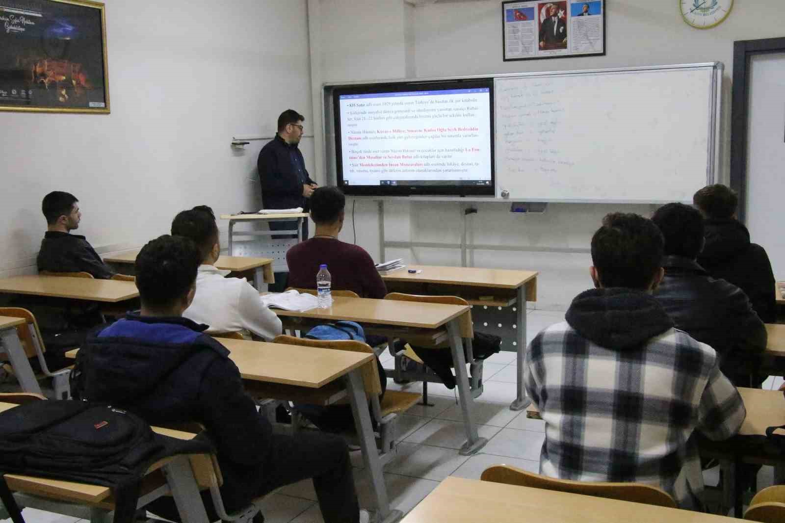 Haliliye&rsquo;de gen&ccedil;lere rehberlik ve motivasyon desteği
