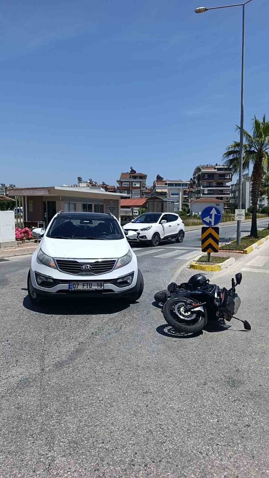 Antalya’da göz göre göre kaza kameraya yansıdı