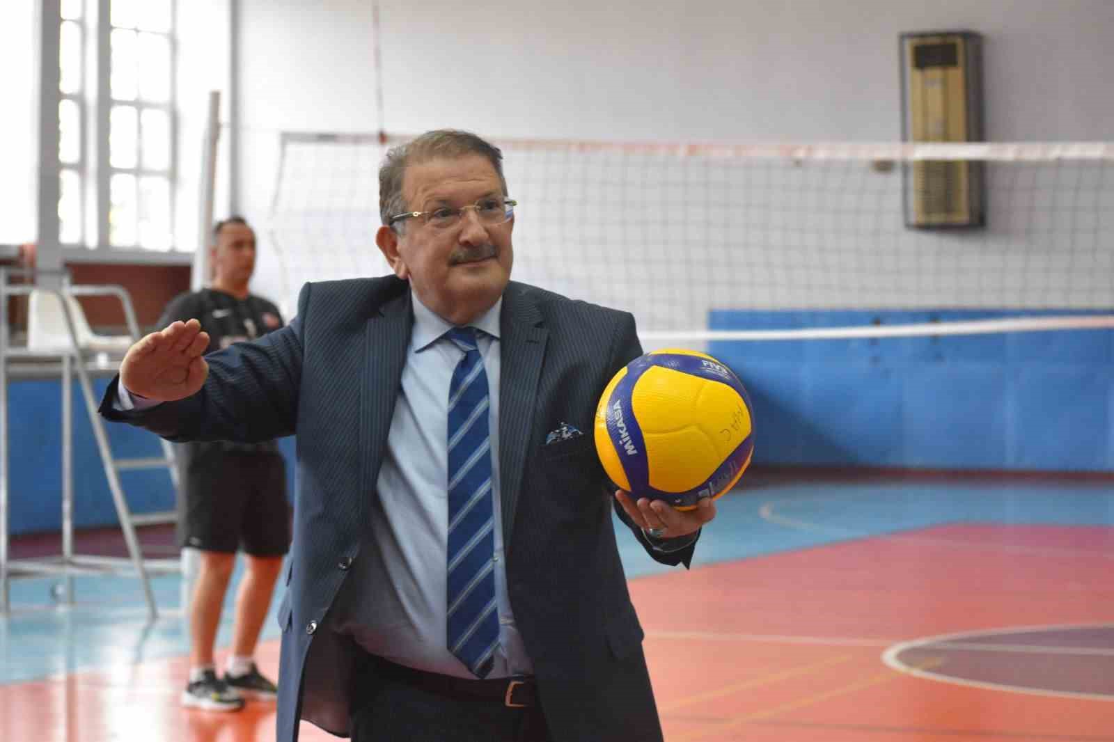 Sağlık çalışanları, sağlık için filede buluşuyor
