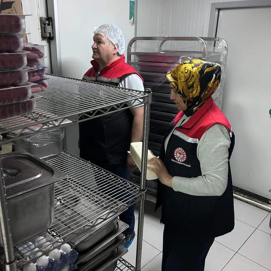 Burdur&rsquo;da okul kantinlerine ve yemekhanelere denetim
