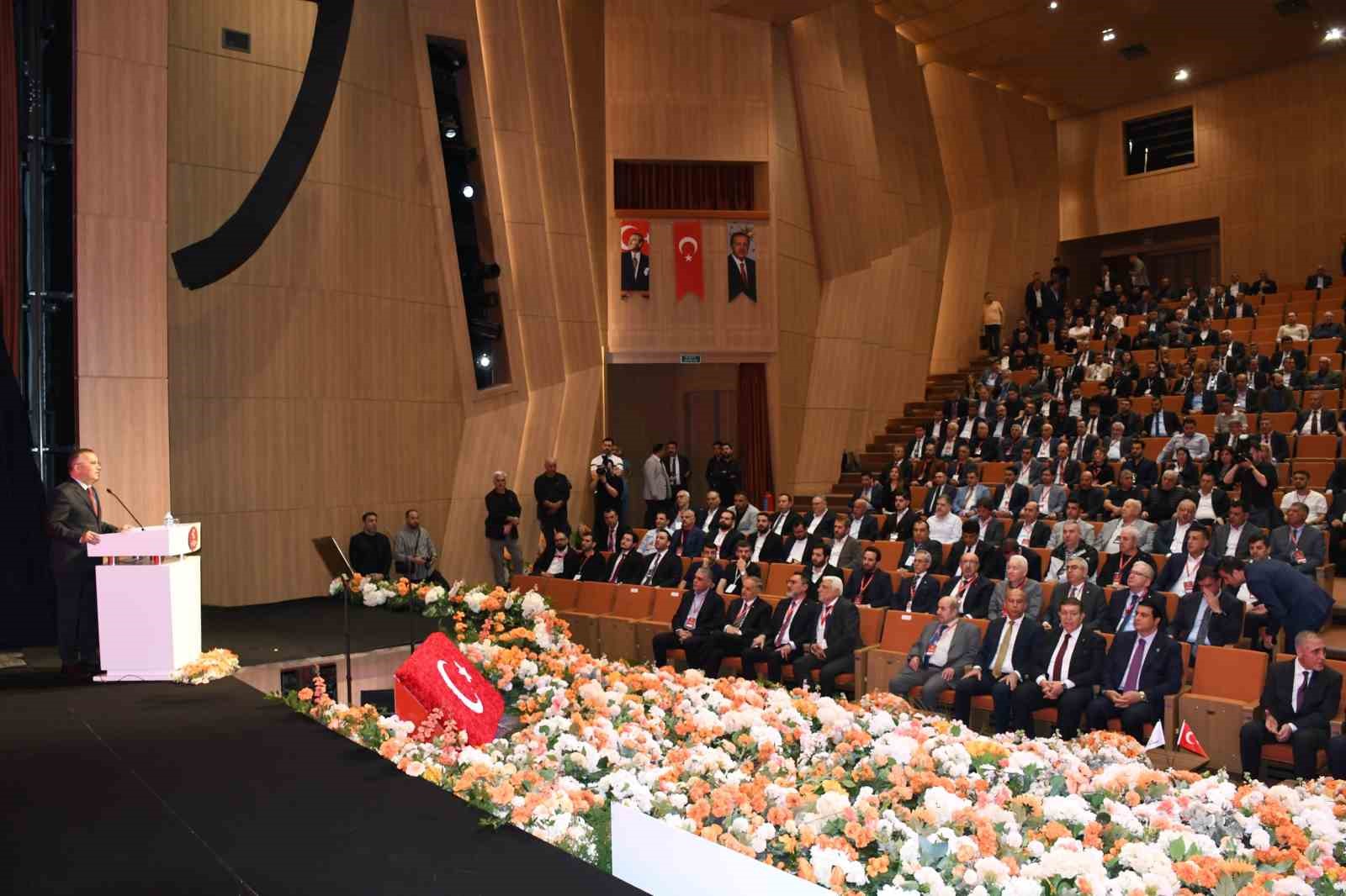 Cengiz Şimşek, oybirliği ile yeniden Gaziantep OSB başkanı seçildi