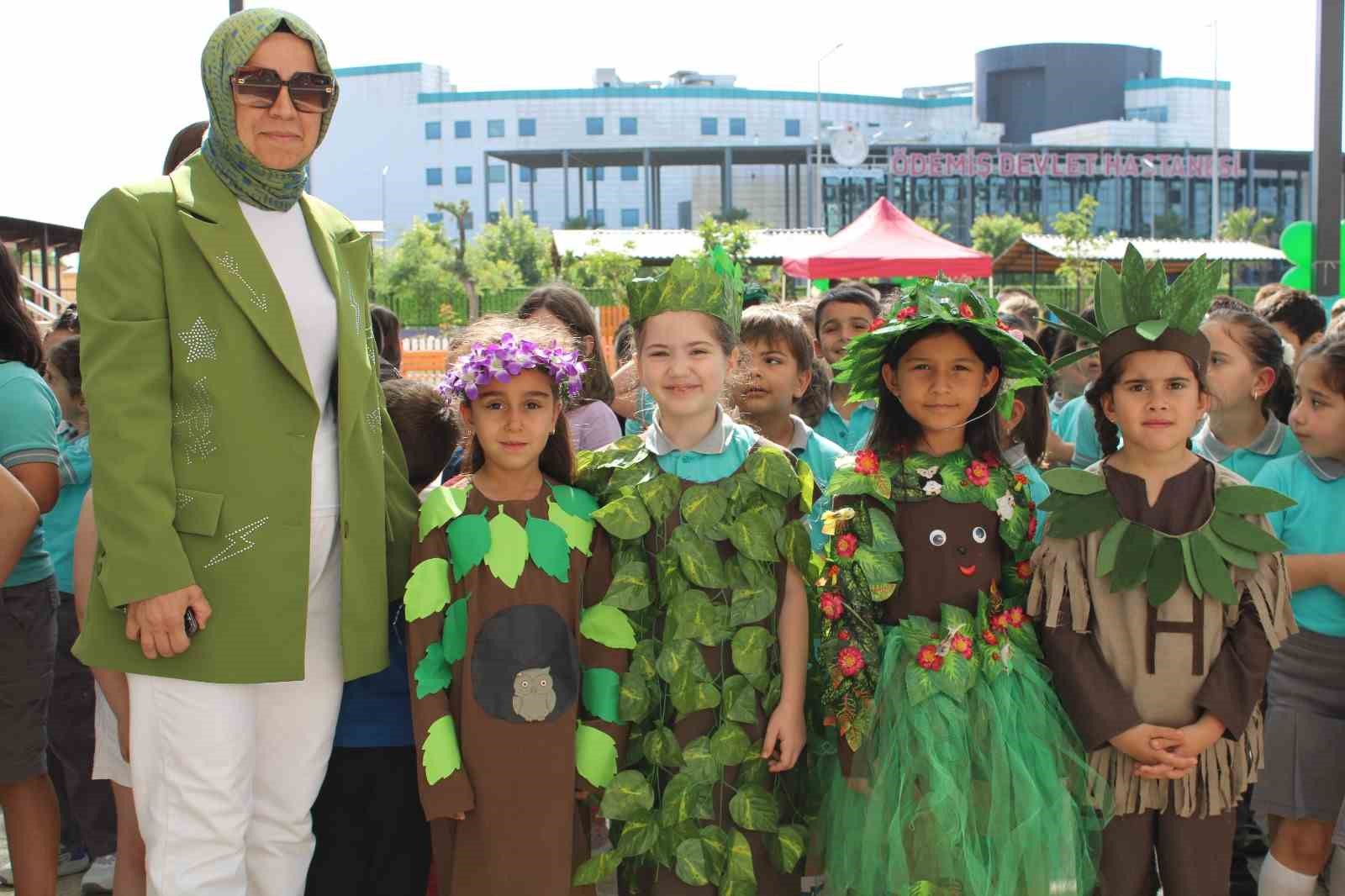 Ödemiş’te öğrencilerin ’Yeşilfest’ heyecanı: Sağlıklı yarınlar için buluştular