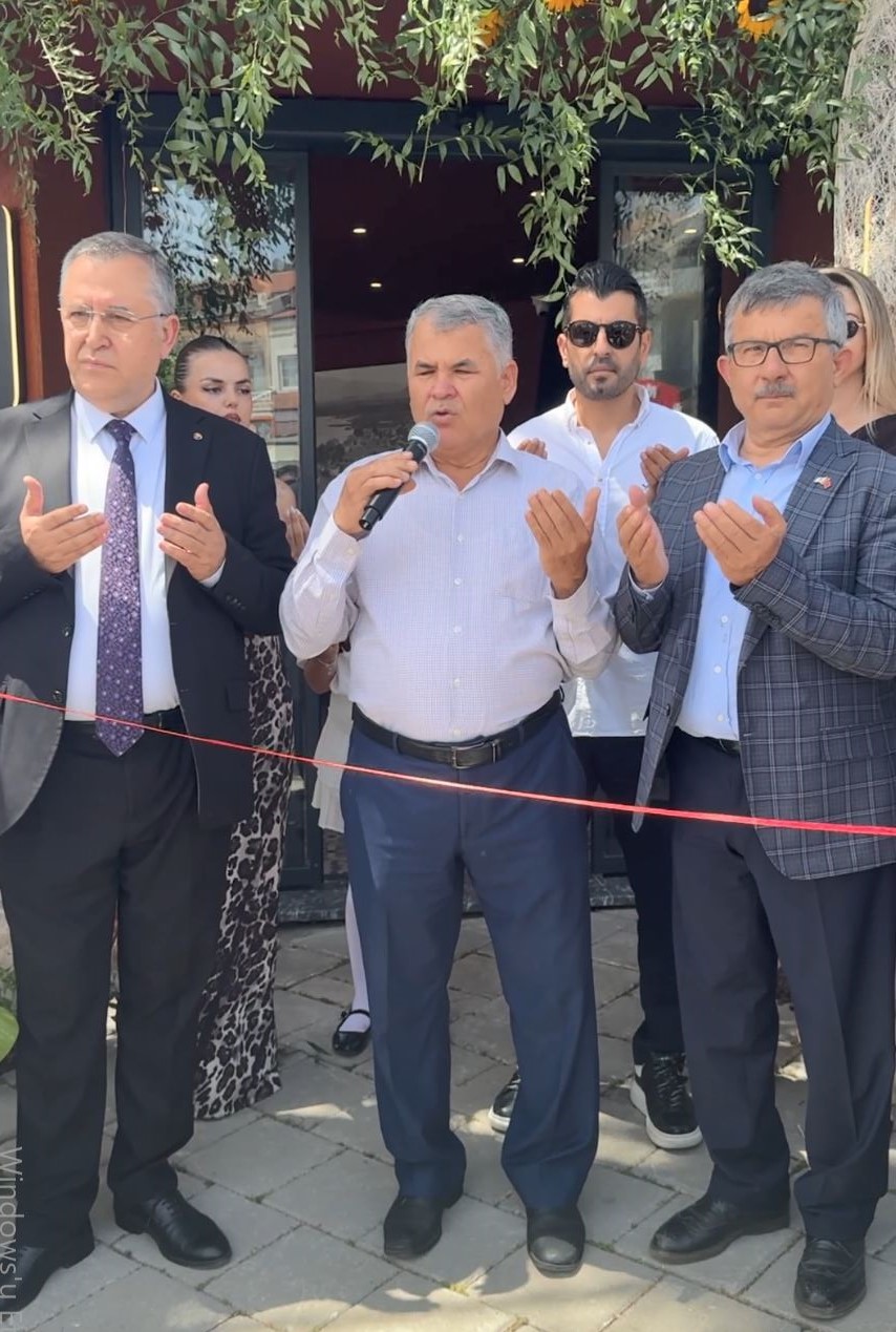 Cehaletin böylesi: Fethiye’de meyhane açılışını duayla yaptılar