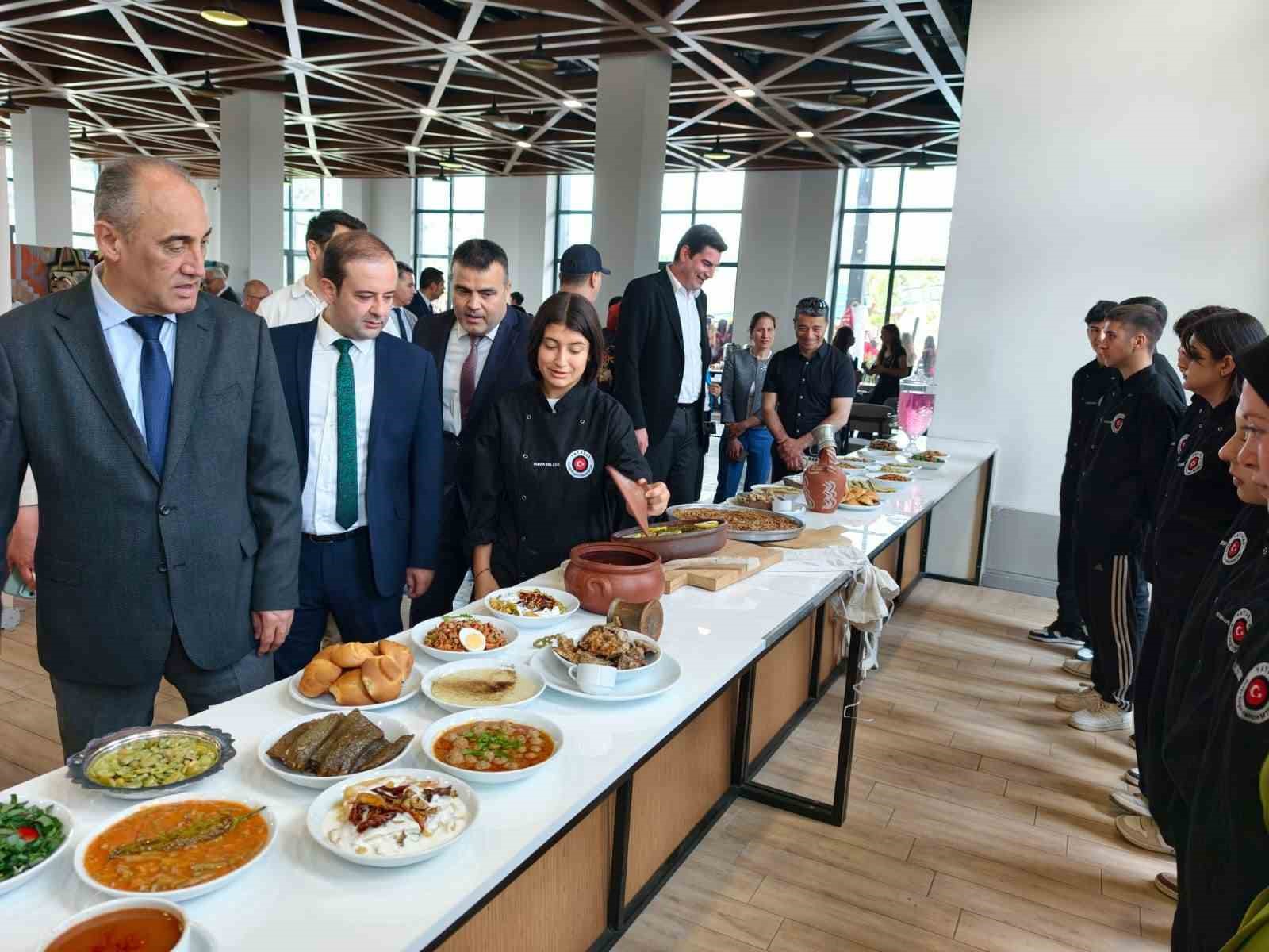 Yatağan&rsquo;da Geleceğe İz K&uuml;lt&uuml;r ve Değerler Ş&ouml;leni ger&ccedil;ekleştirildi
