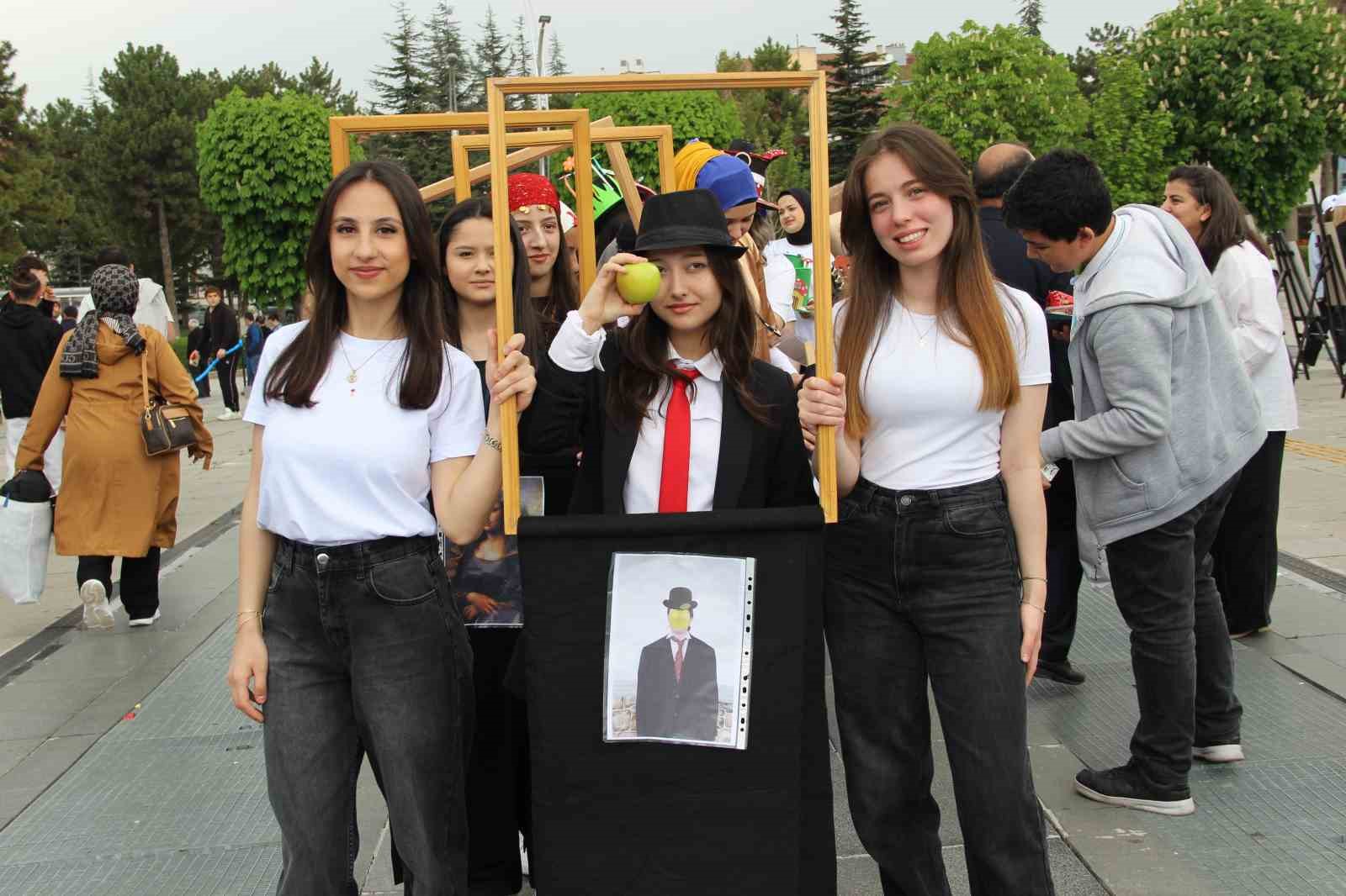 Meslek lisesi öğrencilerinin projeleri görücüye çıktı