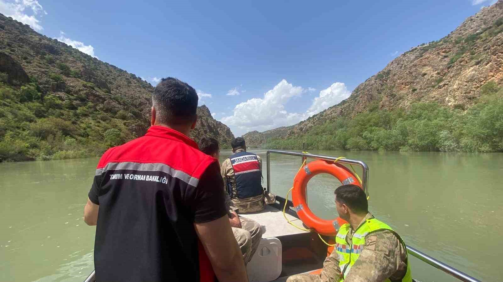 Karasu Nehri&rsquo;nde ka&ccedil;ak avcılığa karşı denetim yapıldı
