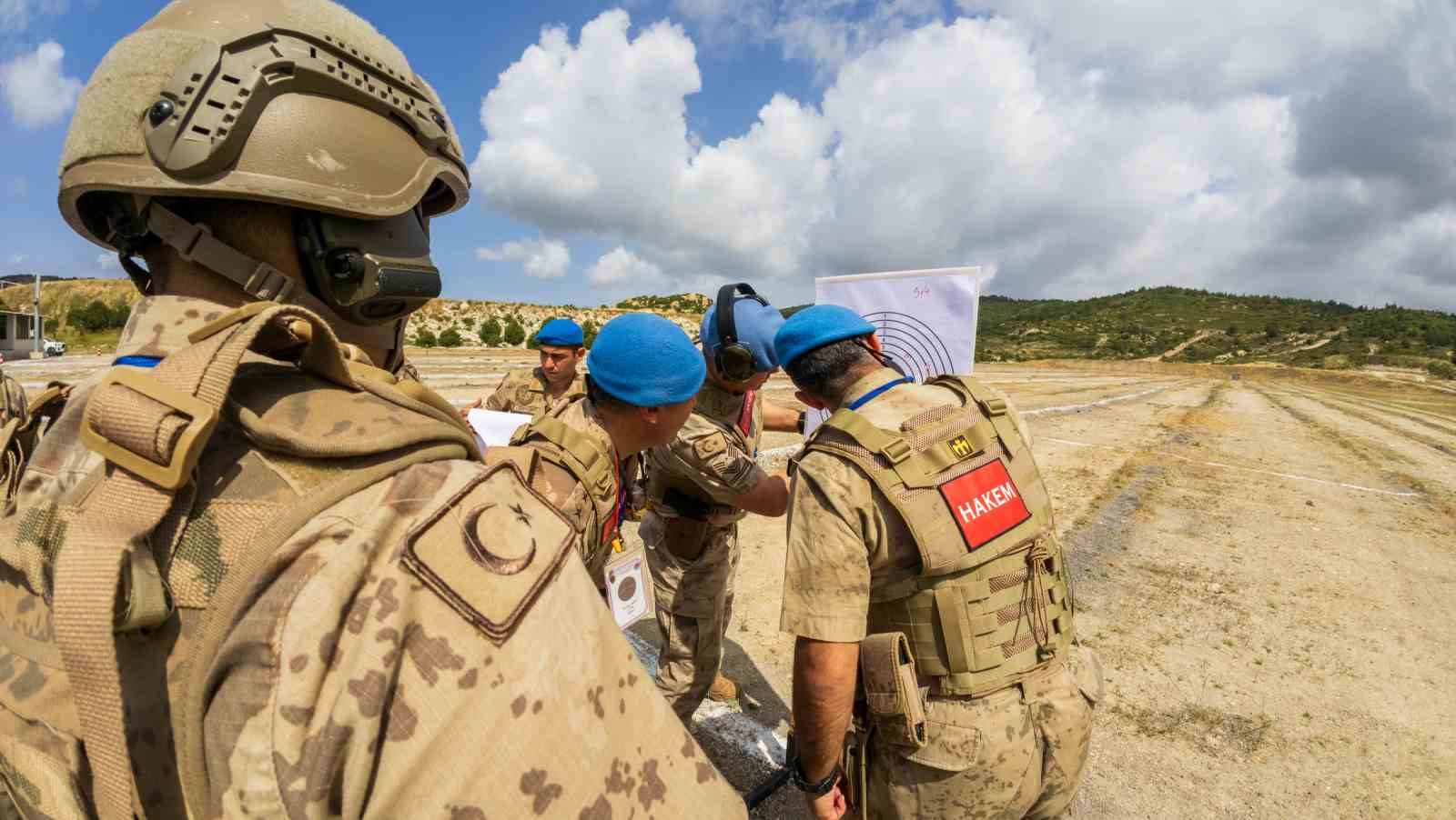 Jandarma&rsquo;nın en iyi nişancıları Fo&ccedil;a&rsquo;da belli oluyor
