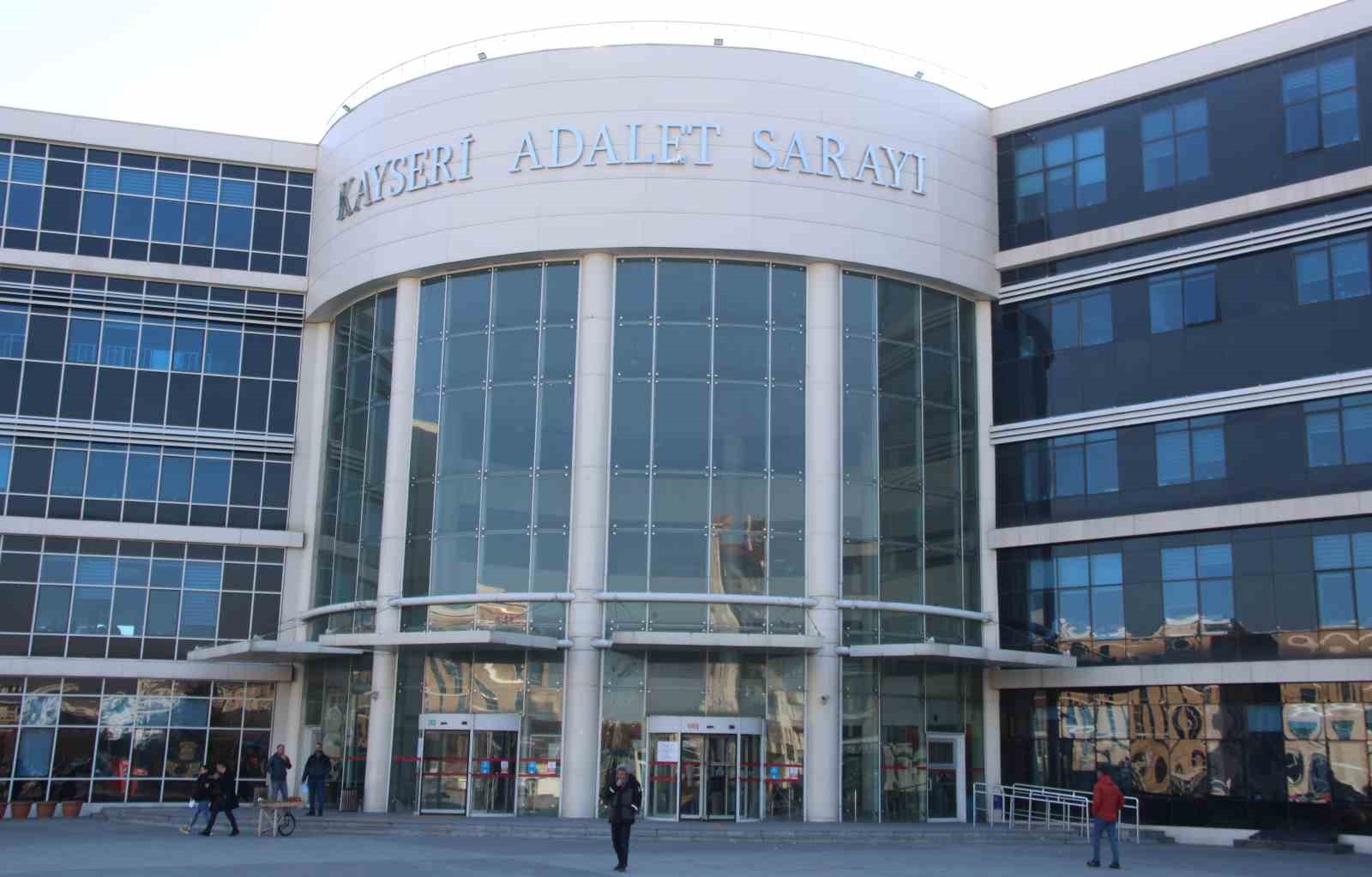 Silahlı saldırı sanıklarına ceza yağdı