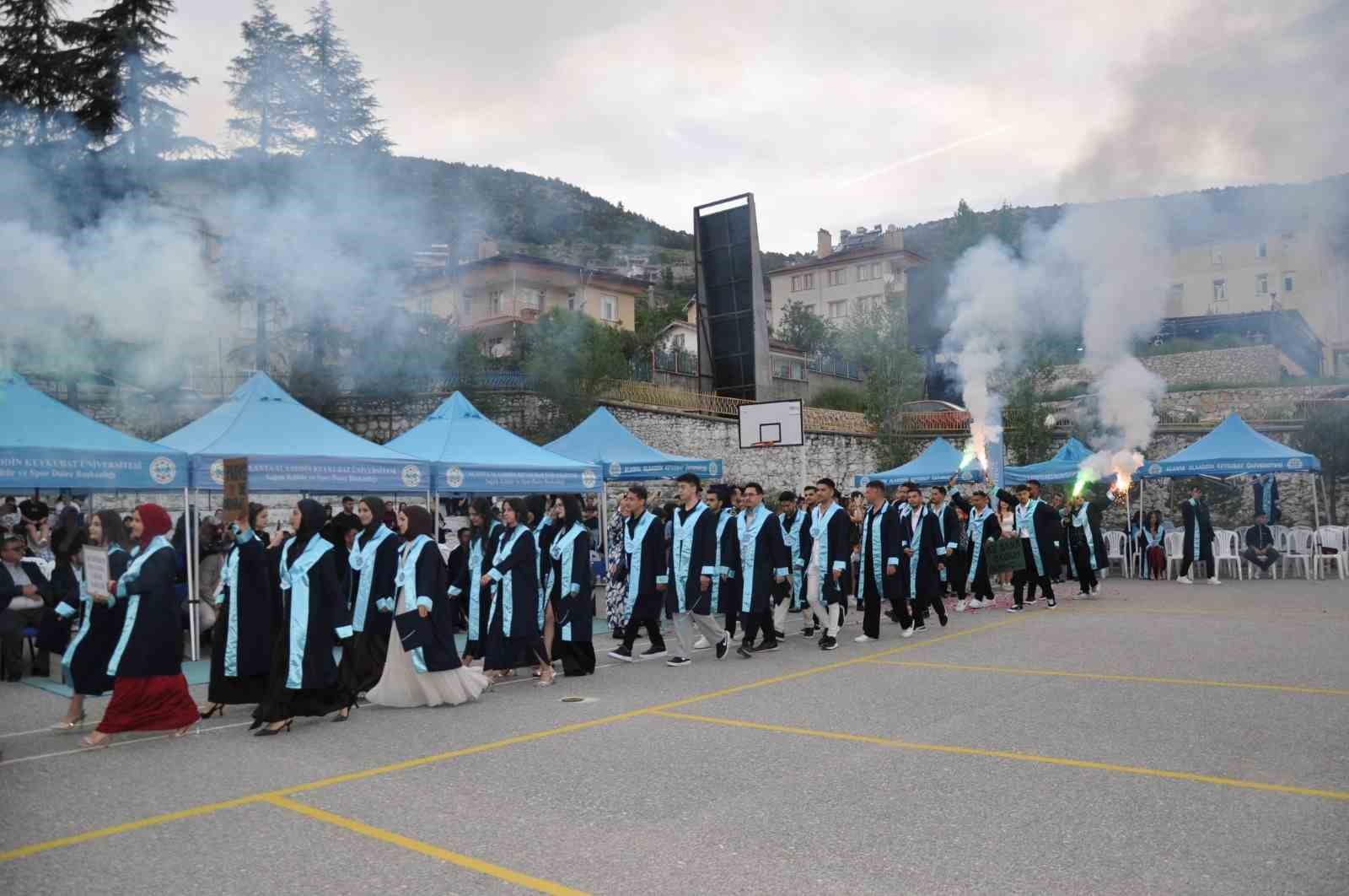 ALK&Uuml;&rsquo;de mezuniyet heyecanı başladı
