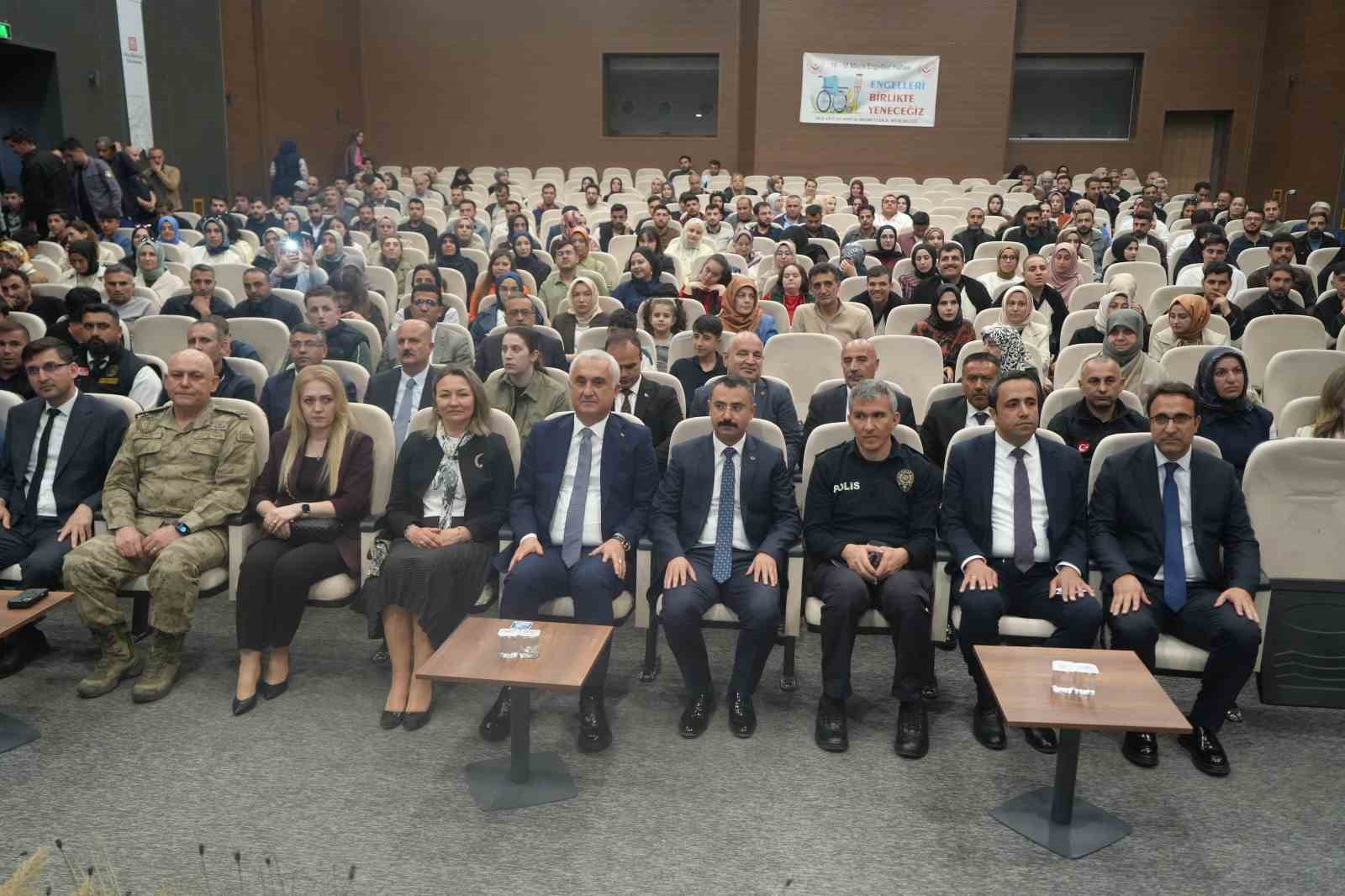 Muş&rsquo;ta "Engelliler Haftası" etkinlikleri renkli g&ouml;r&uuml;nt&uuml;lere sahne oldu
